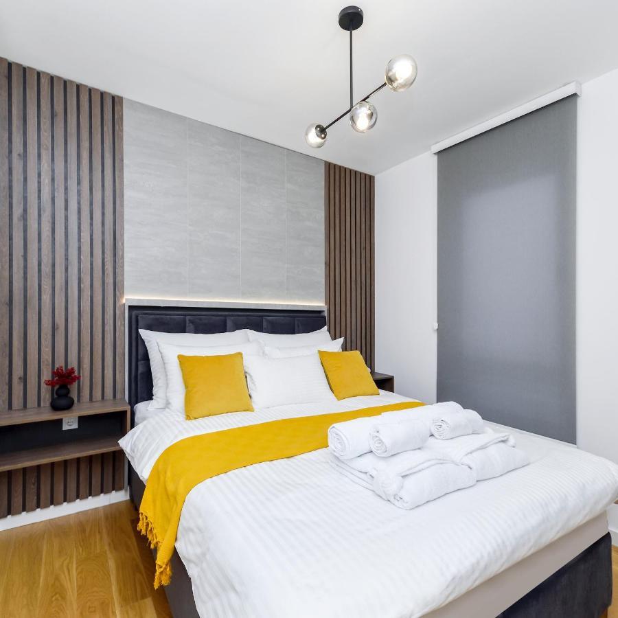 Divine & Delight Apartments โนวีซาด ภายนอก รูปภาพ