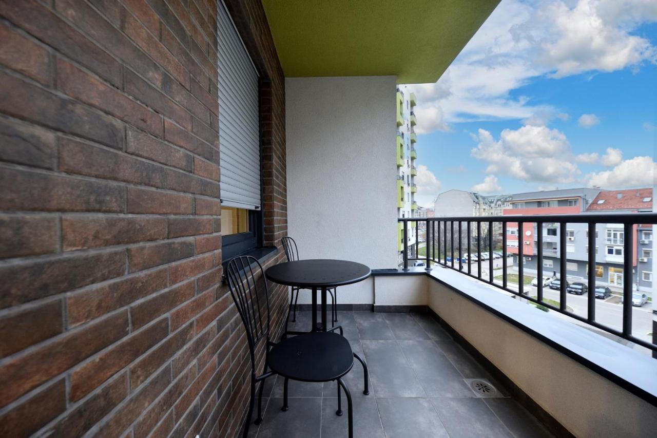 Divine & Delight Apartments โนวีซาด ภายนอก รูปภาพ