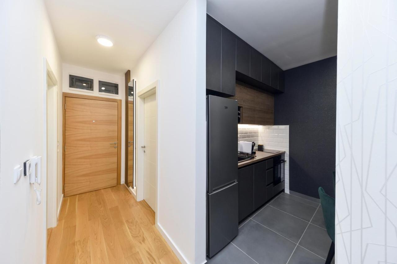 Divine & Delight Apartments โนวีซาด ภายนอก รูปภาพ